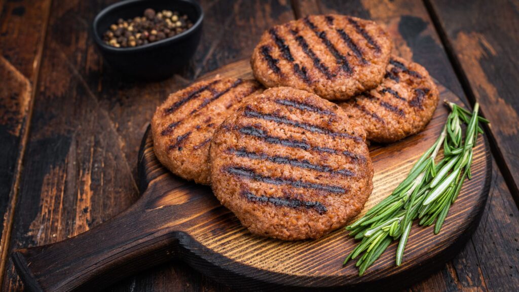 Hamburguer Vegano em tábuas de madeira